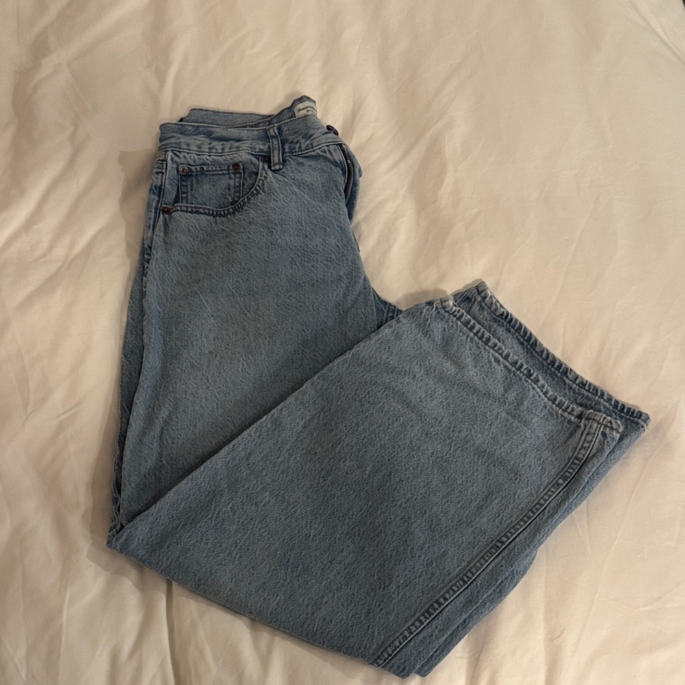 Abercrombie & Fitch Ultra Loose Light Denim Jeans